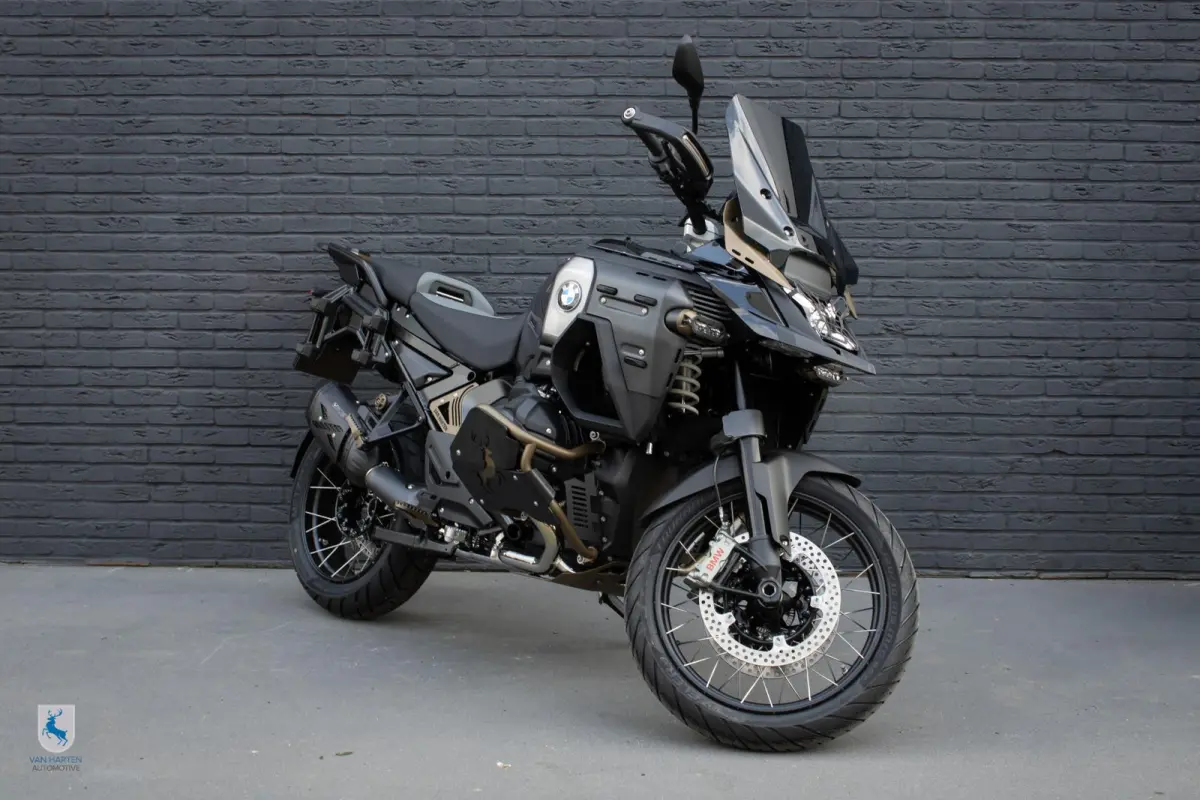 Triple Black / Bronze Edition / Van Harten Design / BOS