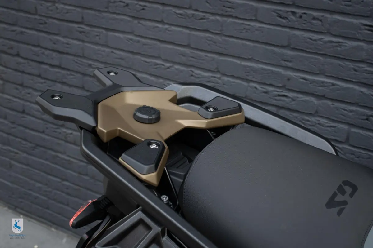 Triple Black / Bronze Edition / Van Harten Design / BOS