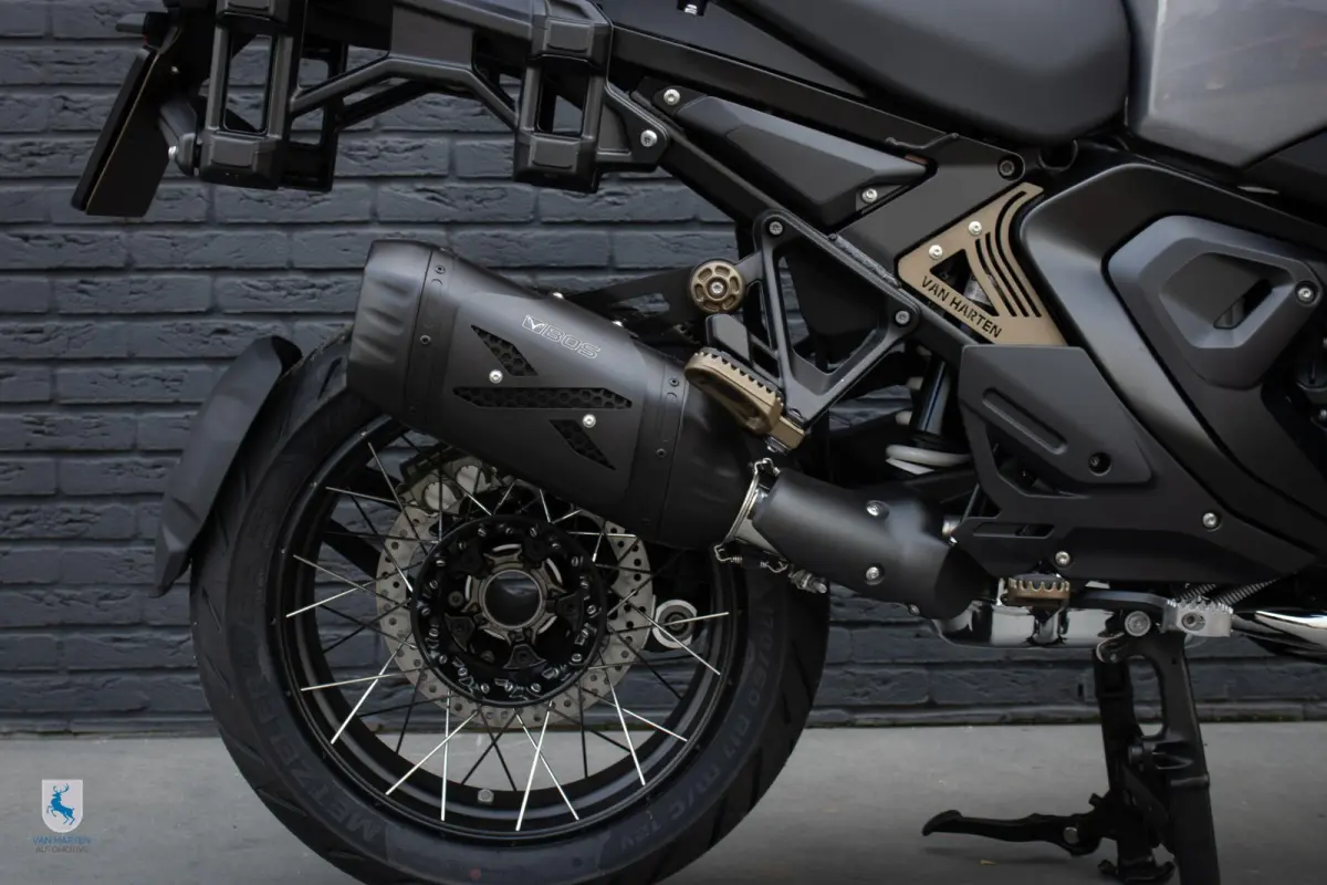 Triple Black / Bronze Edition / Van Harten Design / BOS