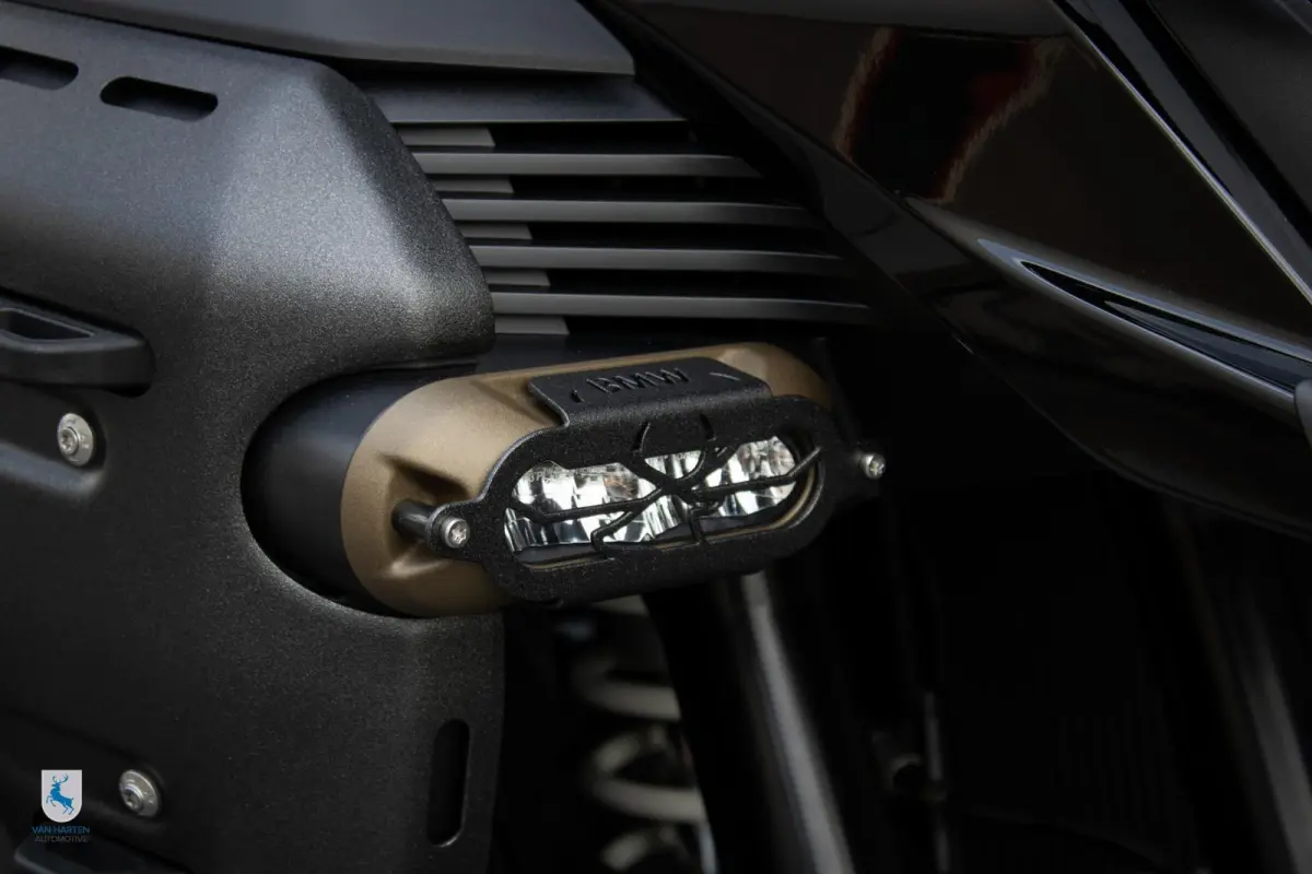 Triple Black / Bronze Edition / Van Harten Design / BOS