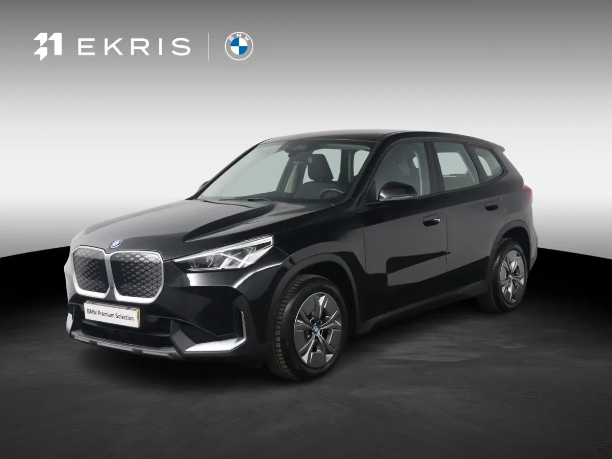 eDrive20 67 kWh | Camera | Parkeersensoren voor en achter | Navigatiesysteem |