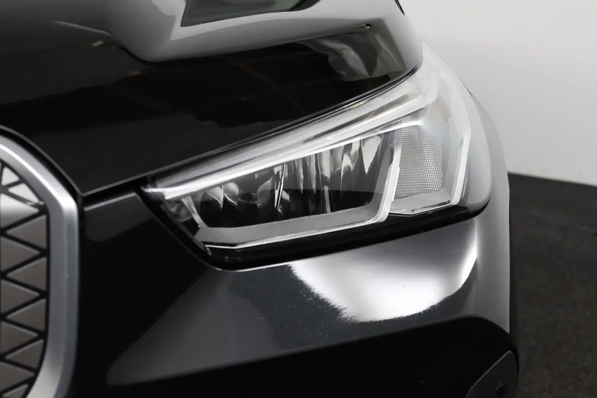 eDrive20 67 kWh | Camera | Parkeersensoren voor en achter | Navigatiesysteem |