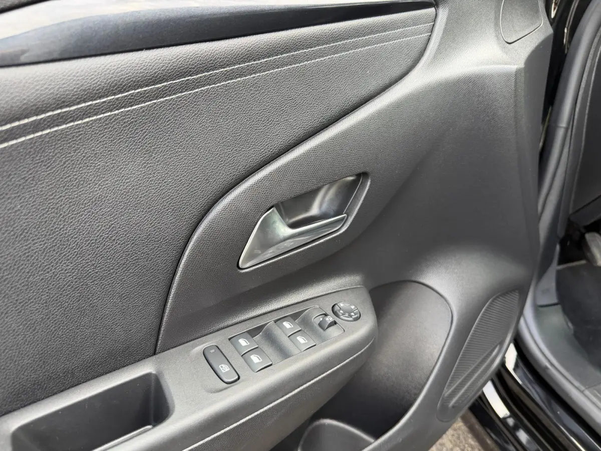 1.2 Turbo GS Line | Camera | Parksensor | LED | Stoelverwarming | Carplay |