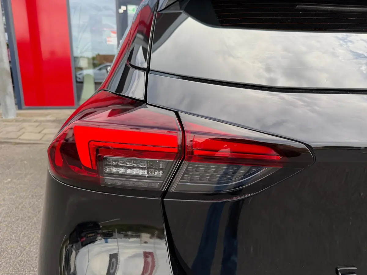 1.2 Turbo GS Line | Camera | Parksensor | LED | Stoelverwarming | Carplay |