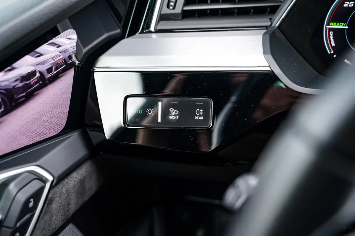 55 quattro S edition 95 kWh |Virtual Mirrors | Head up | Panorama | 360 cam | Trekhaak | Assistentiepakket |
