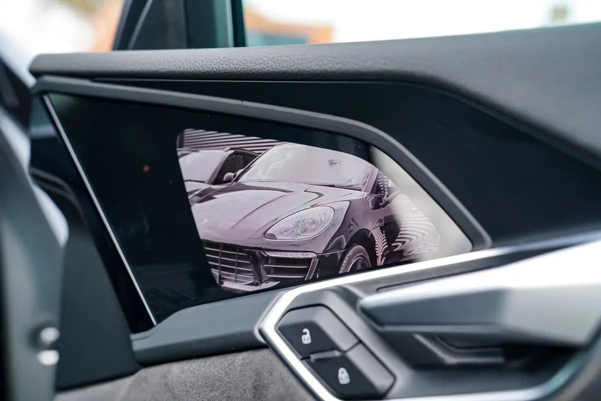 55 quattro S edition 95 kWh |Virtual Mirrors | Head up | Panorama | 360 cam | Trekhaak | Assistentiepakket |