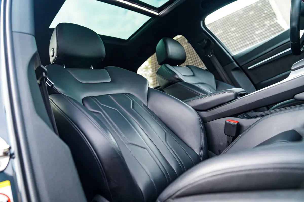 55 quattro S edition 95 kWh |Virtual Mirrors | Head up | Panorama | 360 cam | Trekhaak | Assistentiepakket |