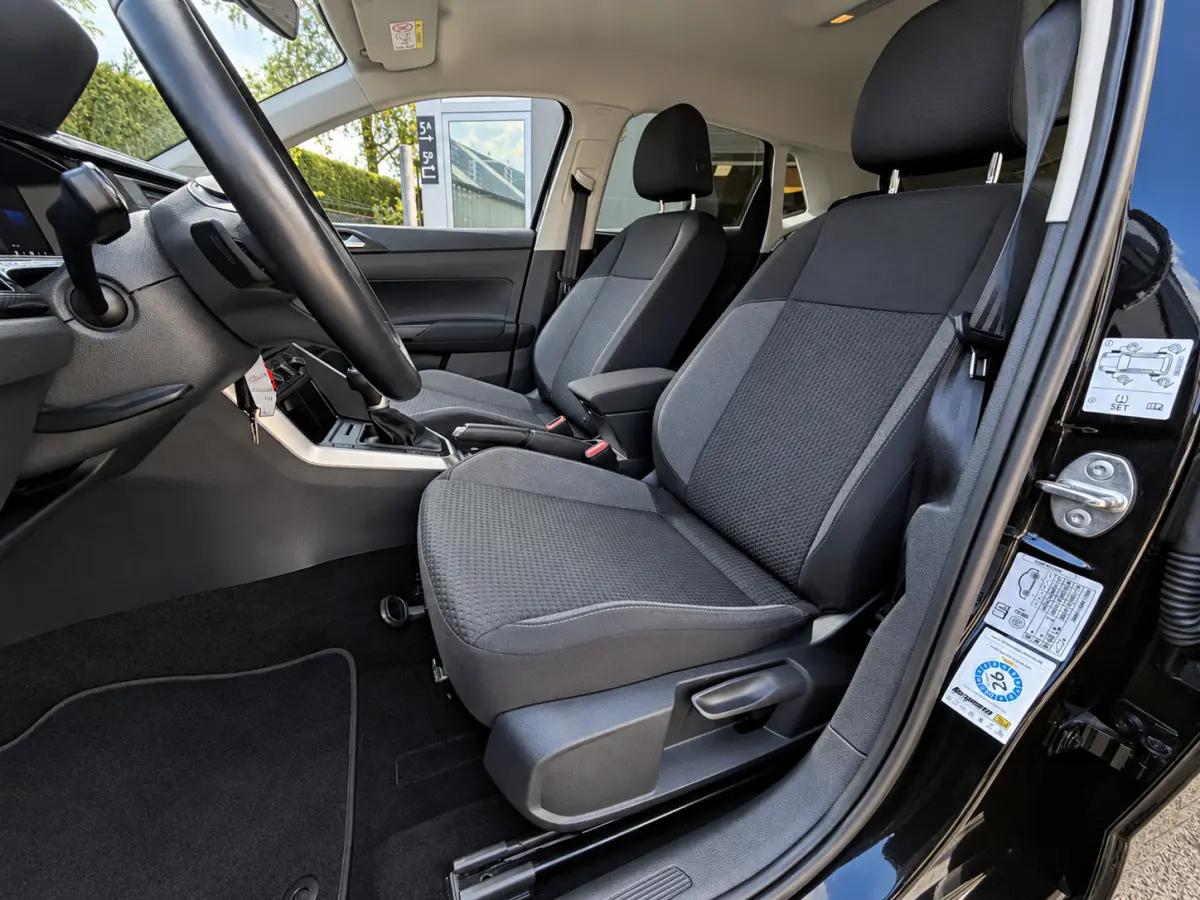 1.0 TSI R-Line Business_Navi_Carplay_Led_Virtual cocpit