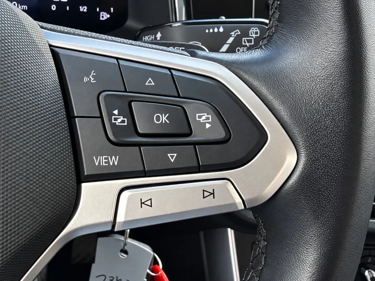 1.0 TSI R-Line Business_Navi_Carplay_Led_Virtual cocpit