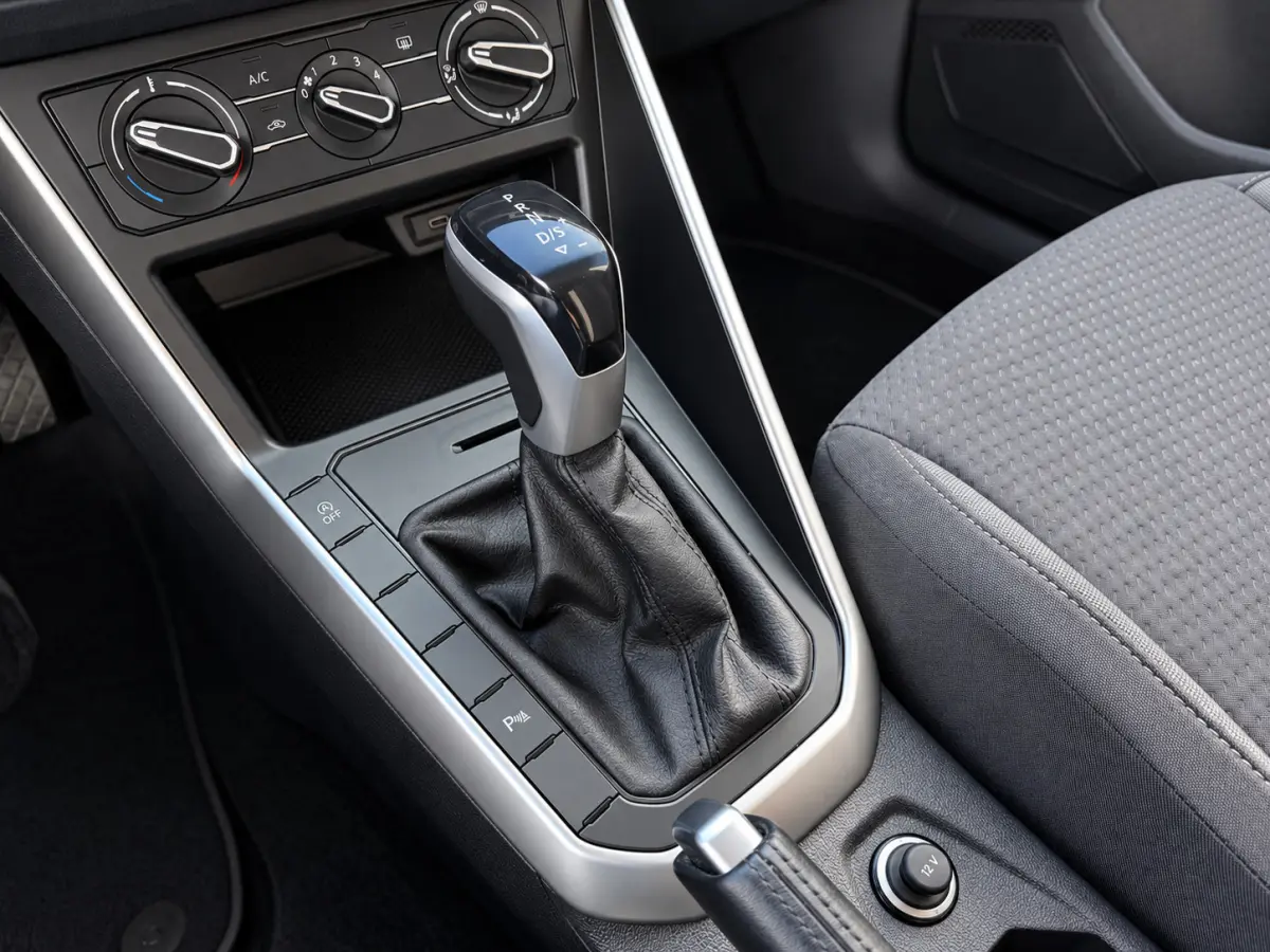 1.0 TSI R-Line Business_Navi_Carplay_Led_Virtual cocpit