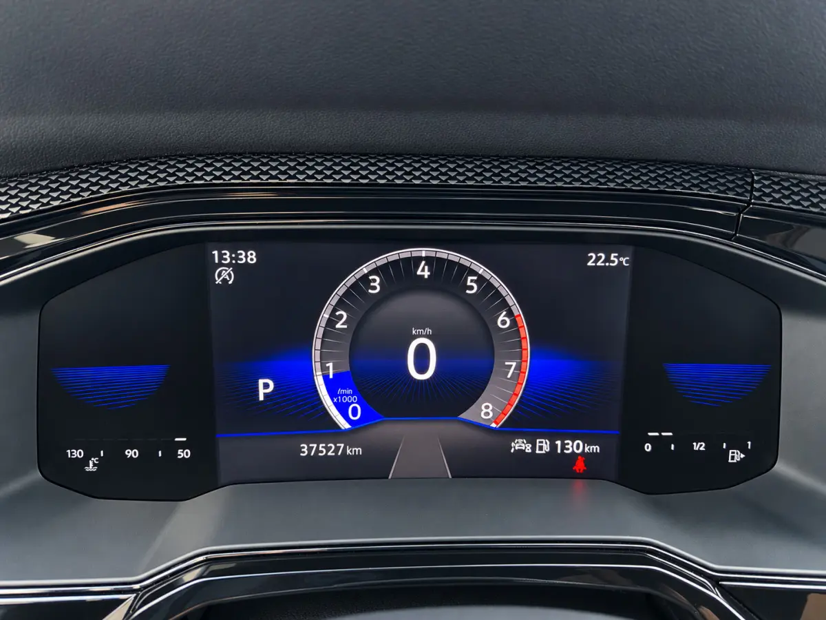 1.0 TSI R-Line Business_Navi_Carplay_Led_Virtual cocpit