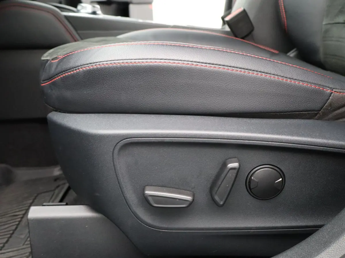 2.5 PHEV ST-Line X | winter pack | technology pack |