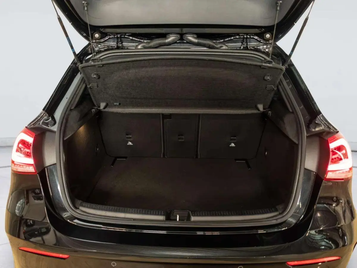 Hatchback 180 Business Solution AMG