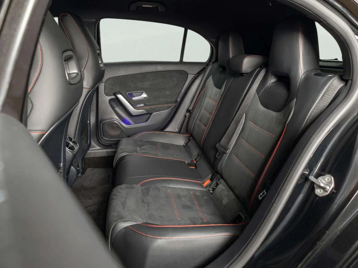 Hatchback 180 Business Solution AMG