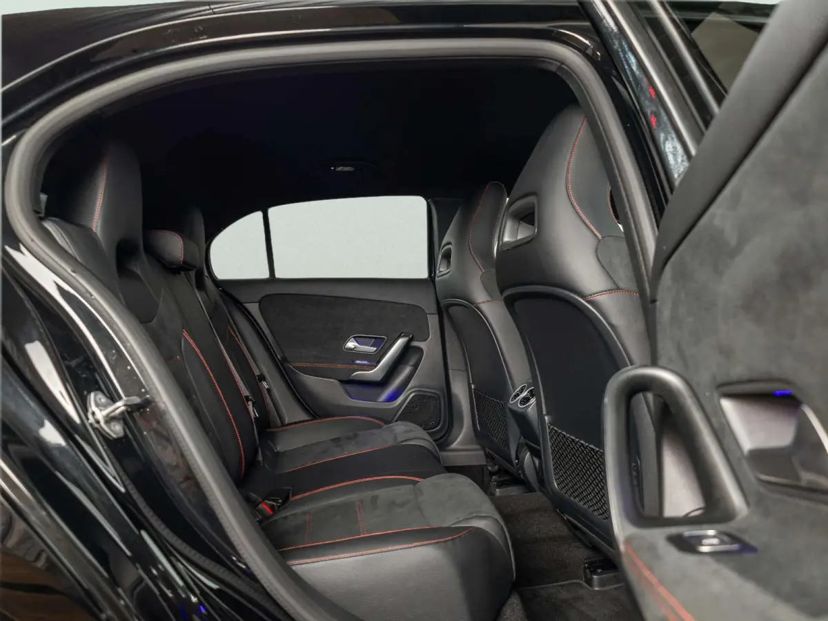 Hatchback 180 Business Solution AMG