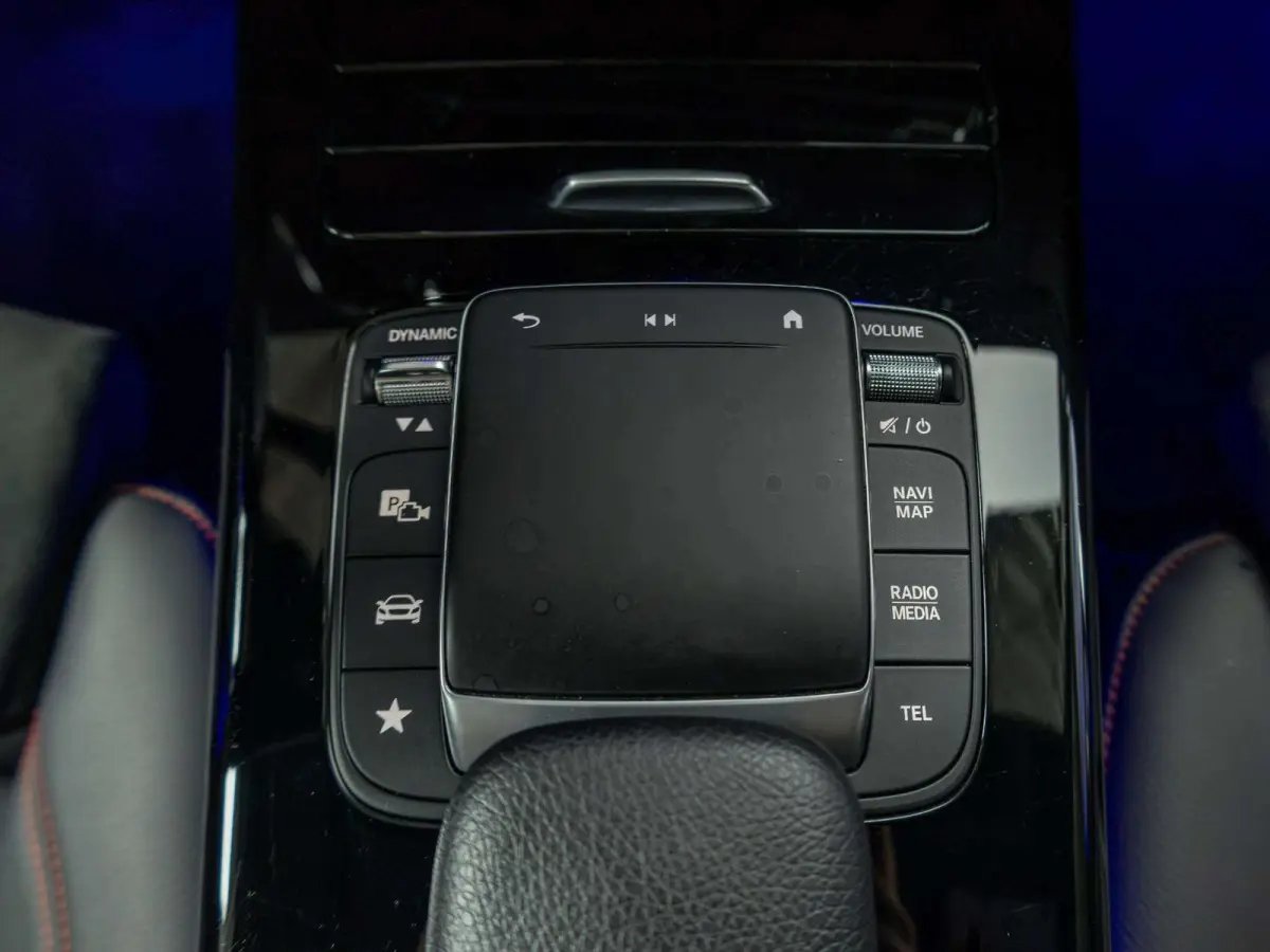 Hatchback 180 Business Solution AMG