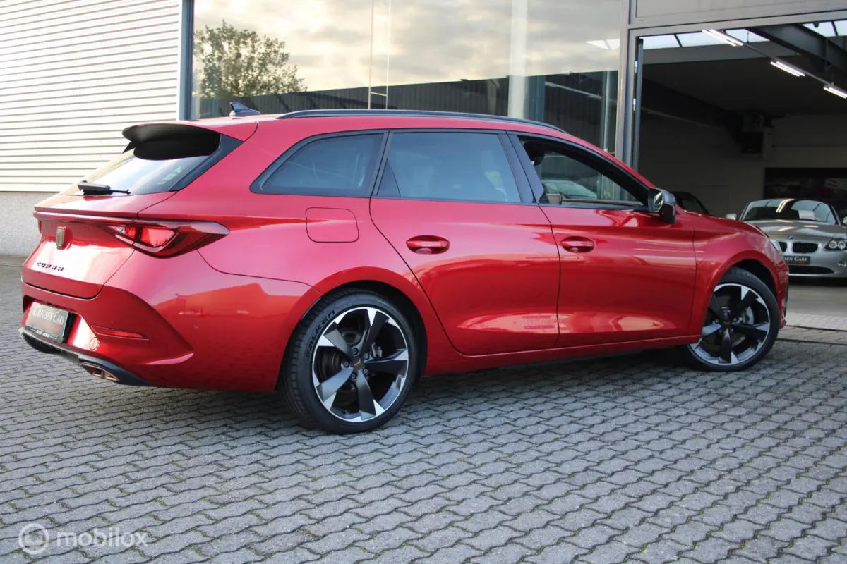 1.4 e-Hybrid Business