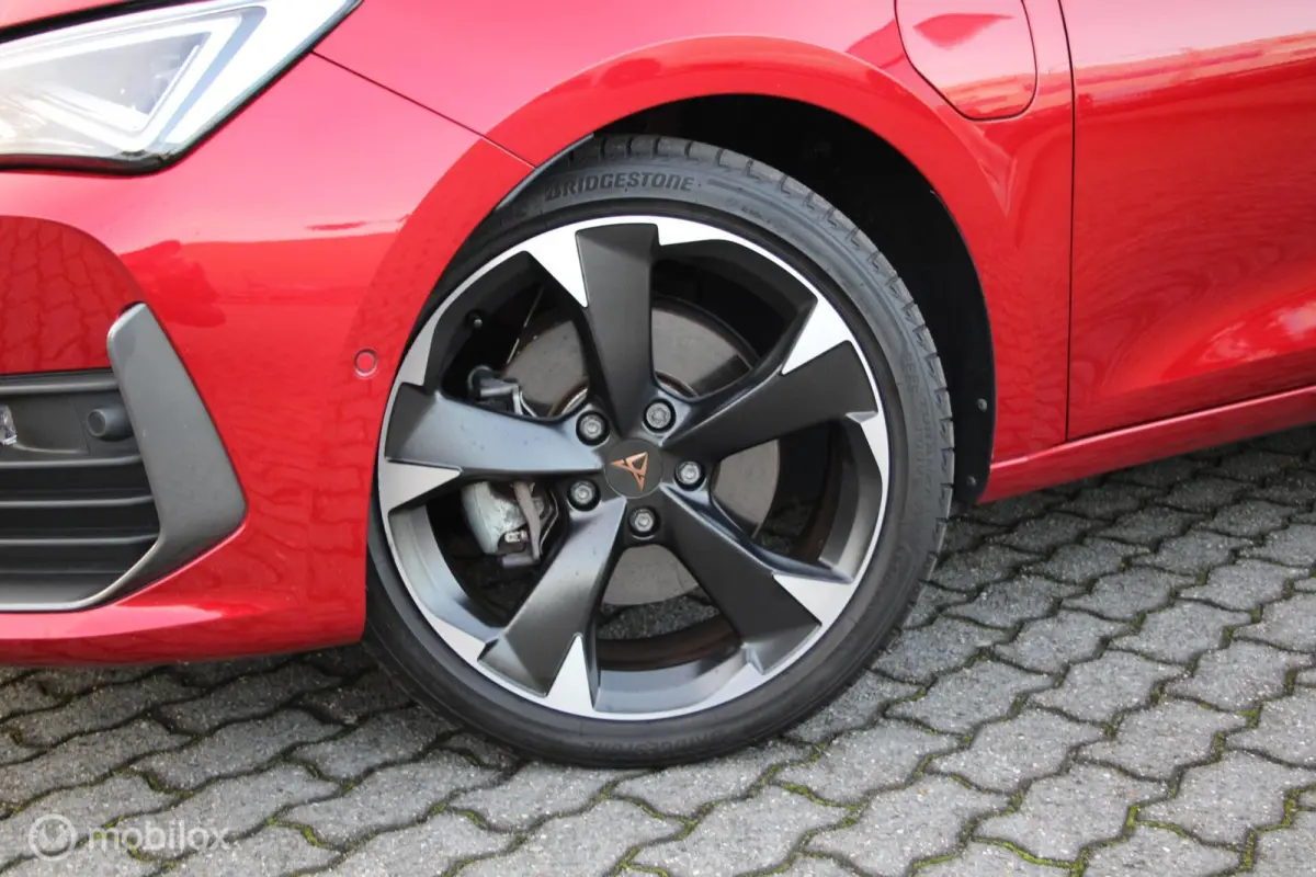 1.4 e-Hybrid Business