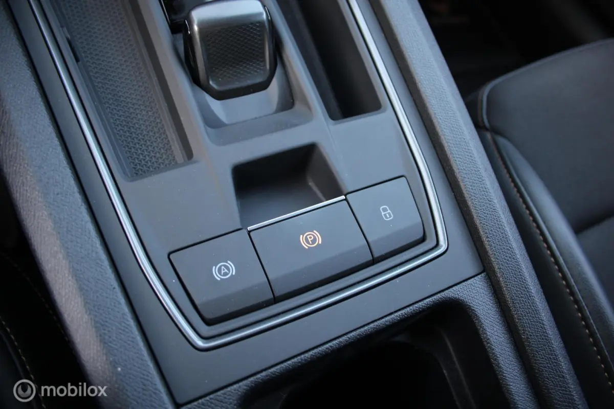 1.4 e-Hybrid Business