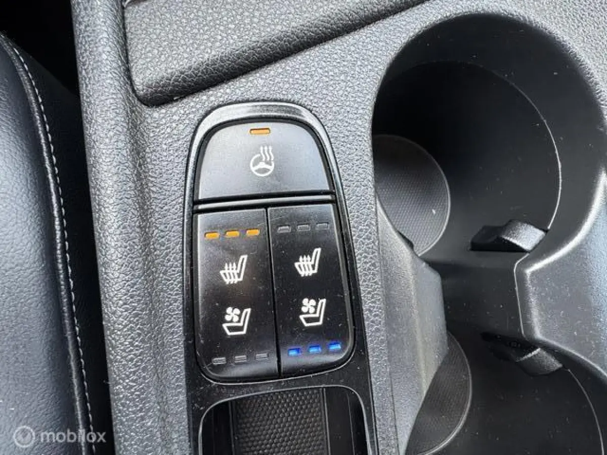 1.6 GDi Hybrid ExecutiveLine Stoel verwarming & verkoeling , stuur verwarmd, Parkeerhulp voor & achter , Navigatie , Camera , dodehoek detectie 1e eigenaar , Door ons nieuw geleverd en onder