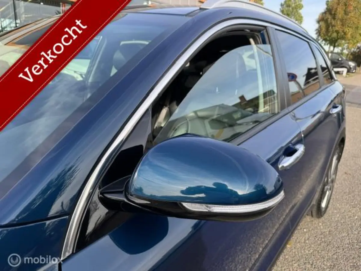 1.6 GDi Hybrid ExecutiveLine Stoel verwarming & verkoeling , stuur verwarmd, Parkeerhulp voor & achter , Navigatie , Camera , dodehoek detectie 1e eigenaar , Door ons nieuw geleverd en onder