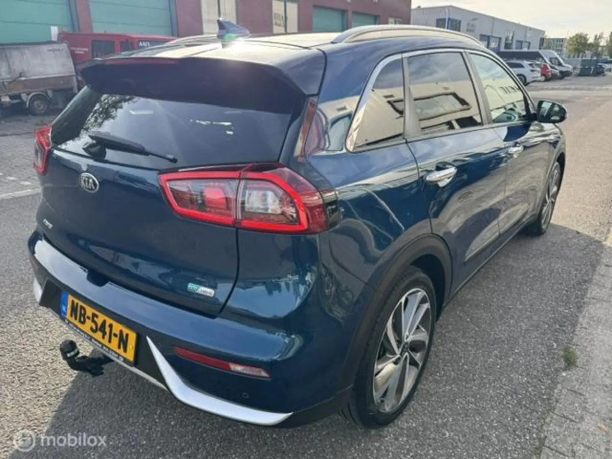 1.6 GDi Hybrid ExecutiveLine Stoel verwarming & verkoeling , stuur verwarmd, Parkeerhulp voor & achter , Navigatie , Camera , dodehoek detectie 1e eigenaar , Door ons nieuw geleverd en onder