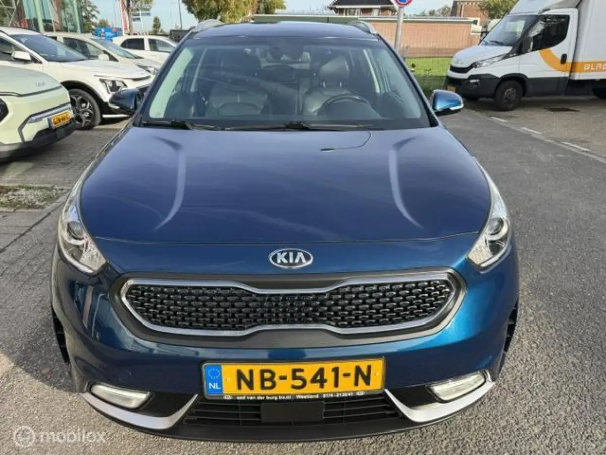1.6 GDi Hybrid ExecutiveLine Stoel verwarming & verkoeling , stuur verwarmd, Parkeerhulp voor & achter , Navigatie , Camera , dodehoek detectie 1e eigenaar , Door ons nieuw geleverd en onder