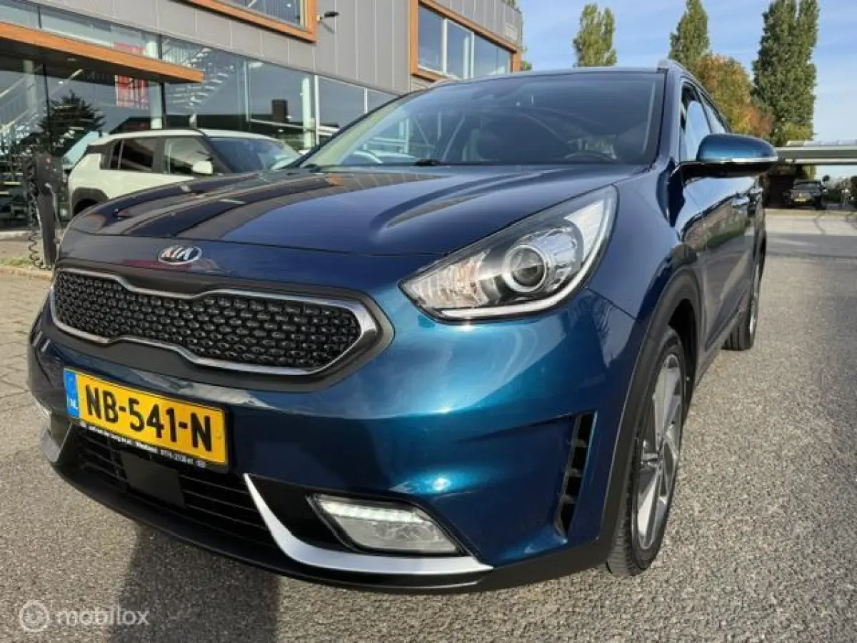 1.6 GDi Hybrid ExecutiveLine Stoel verwarming & verkoeling , stuur verwarmd, Parkeerhulp voor & achter , Navigatie , Camera , dodehoek detectie 1e eigenaar , Door ons nieuw geleverd en onder