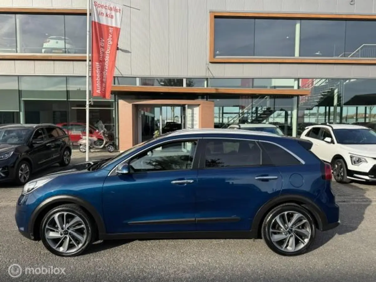 1.6 GDi Hybrid ExecutiveLine Stoel verwarming & verkoeling , stuur verwarmd, Parkeerhulp voor & achter , Navigatie , Camera , dodehoek detectie 1e eigenaar , Door ons nieuw geleverd en onder