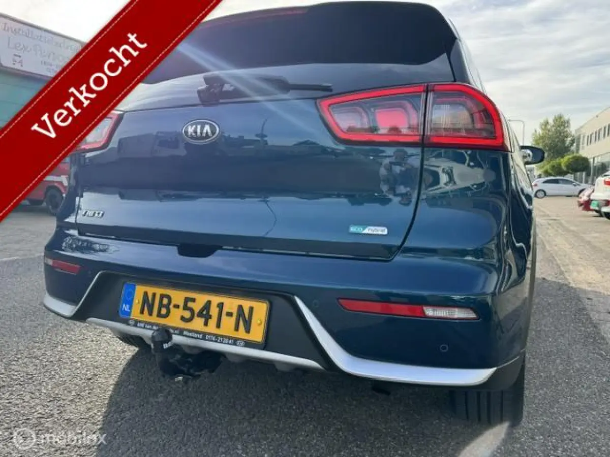 1.6 GDi Hybrid ExecutiveLine Stoel verwarming & verkoeling , stuur verwarmd, Parkeerhulp voor & achter , Navigatie , Camera , dodehoek detectie 1e eigenaar , Door ons nieuw geleverd en onder