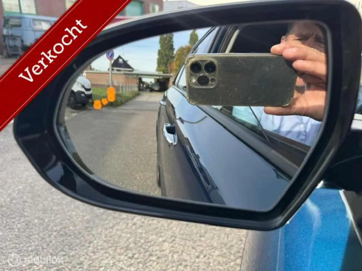 1.6 GDi Hybrid ExecutiveLine Stoel verwarming & verkoeling , stuur verwarmd, Parkeerhulp voor & achter , Navigatie , Camera , dodehoek detectie 1e eigenaar , Door ons nieuw geleverd en onder