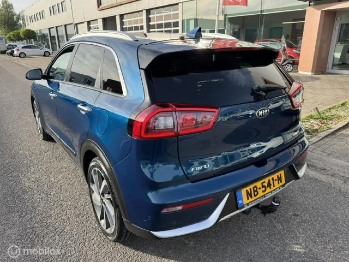 1.6 GDi Hybrid ExecutiveLine Stoel verwarming & verkoeling , stuur verwarmd, Parkeerhulp voor & achter , Navigatie , Camera , dodehoek detectie 1e eigenaar , Door ons nieuw geleverd en onder