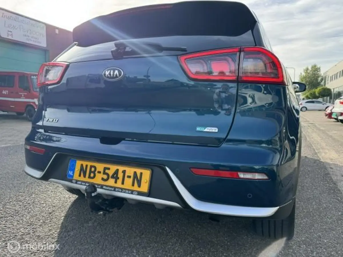1.6 GDi Hybrid ExecutiveLine Stoel verwarming & verkoeling , stuur verwarmd, Parkeerhulp voor & achter , Navigatie , Camera , dodehoek detectie 1e eigenaar , Door ons nieuw geleverd en onder