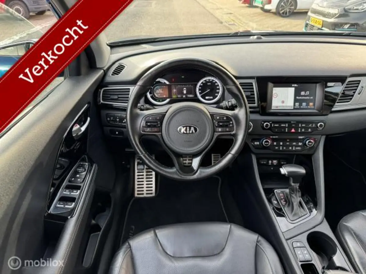 1.6 GDi Hybrid ExecutiveLine Stoel verwarming & verkoeling , stuur verwarmd, Parkeerhulp voor & achter , Navigatie , Camera , dodehoek detectie 1e eigenaar , Door ons nieuw geleverd en onder
