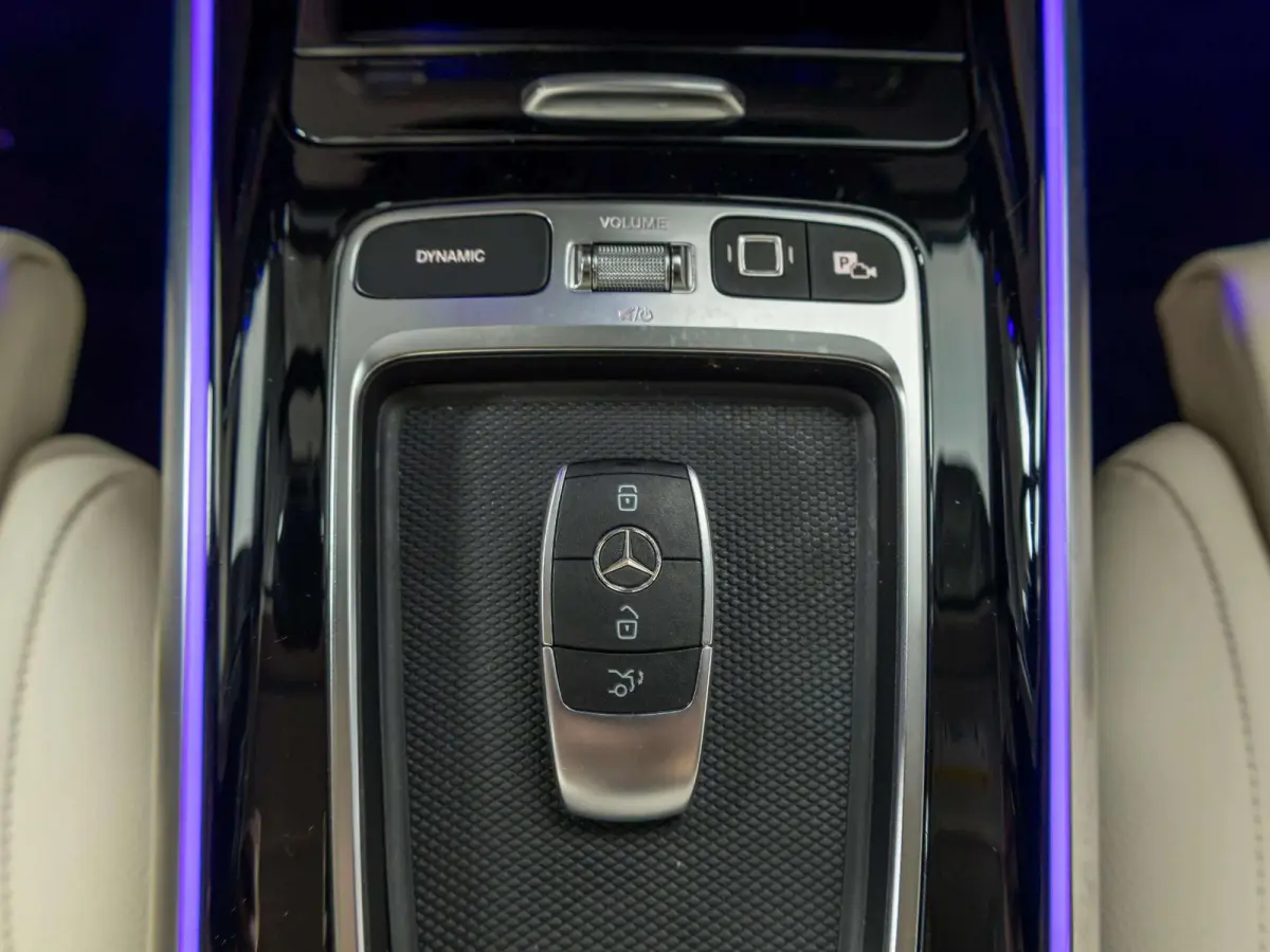 200 Luxury Line 7p.