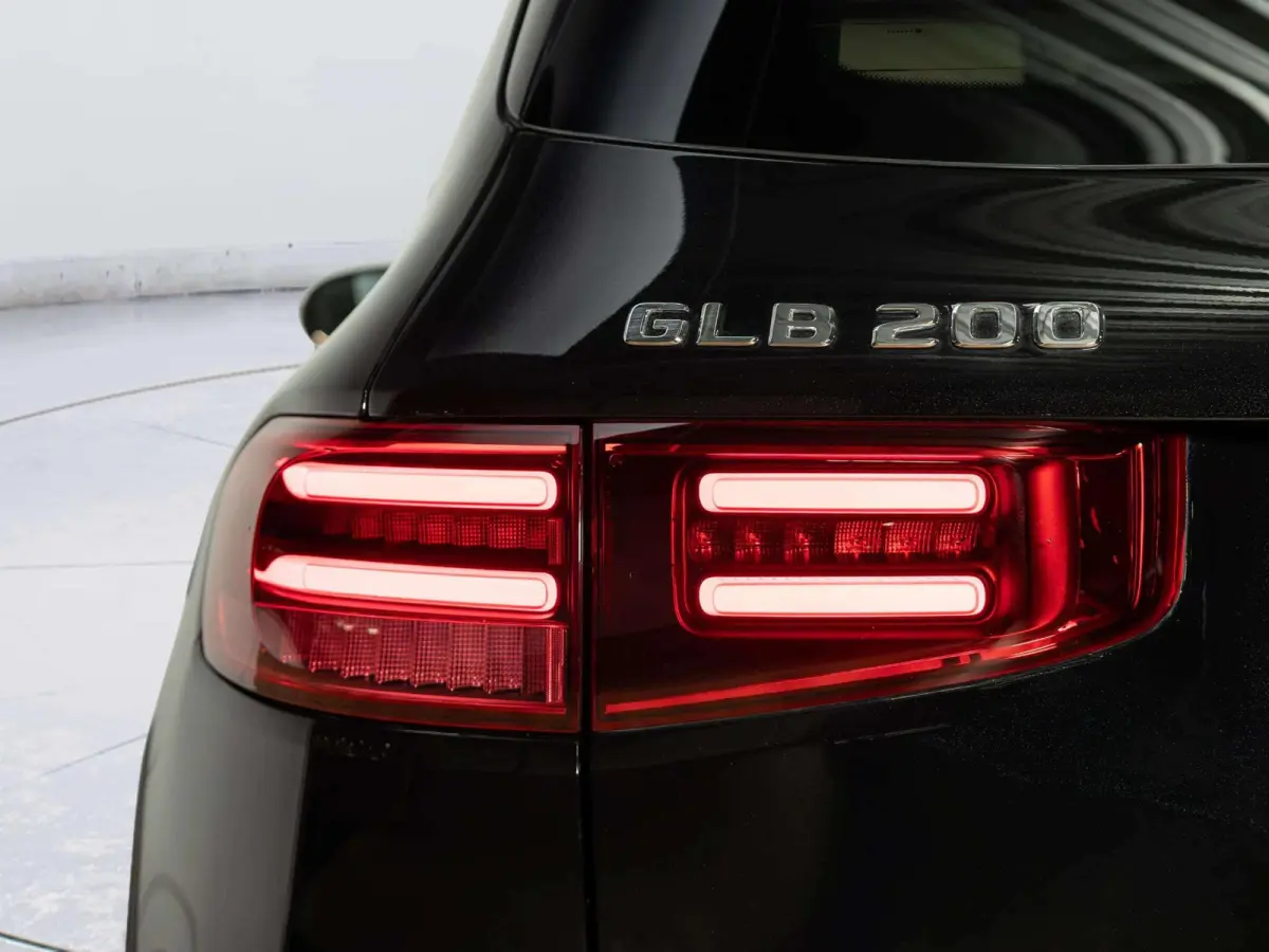 200 Luxury Line 7p.
