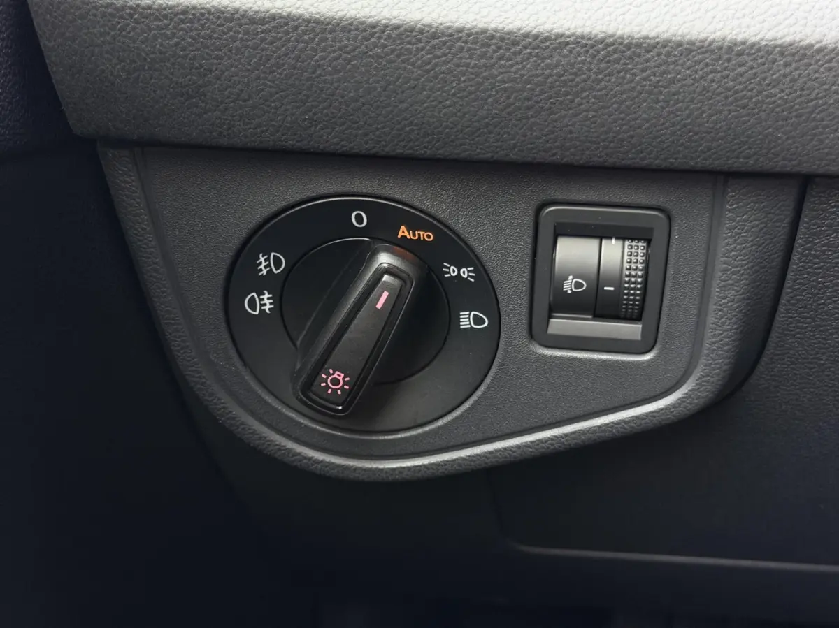 1.0 TSI Comfortline Business CARPLAY | ADAPT.CRUISE | CLIMA | PDC | NAV | 41'DKM!! | NAP | 1'EIG