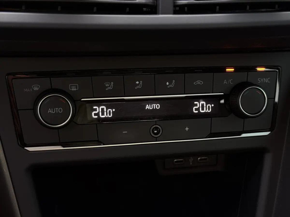 1.0 TSI Comfortline Business CARPLAY | ADAPT.CRUISE | CLIMA | PDC | NAV | 41'DKM!! | NAP | 1'EIG