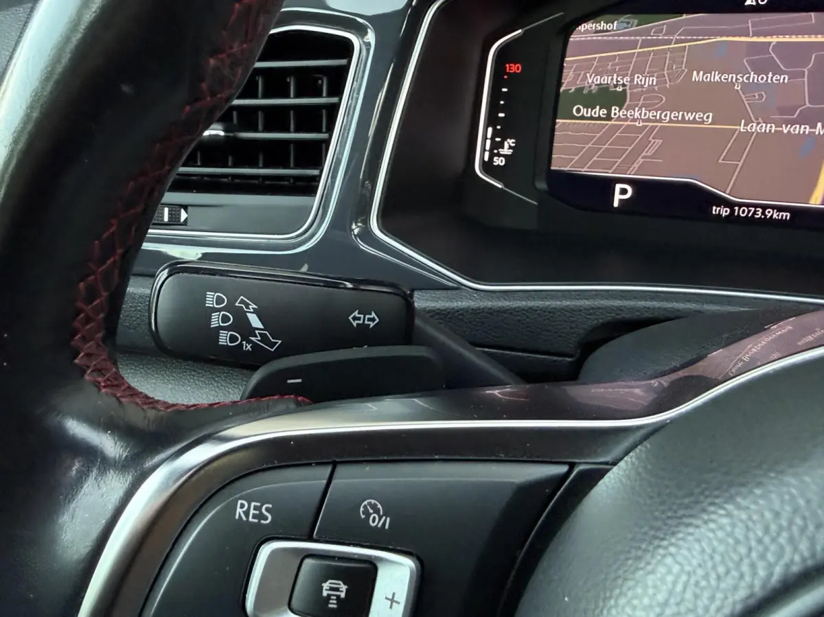 1.5 TSI Sport Business R-Line | Panorama dak | Camera | Keyless | CarPlay | Adaptieve Cruise |