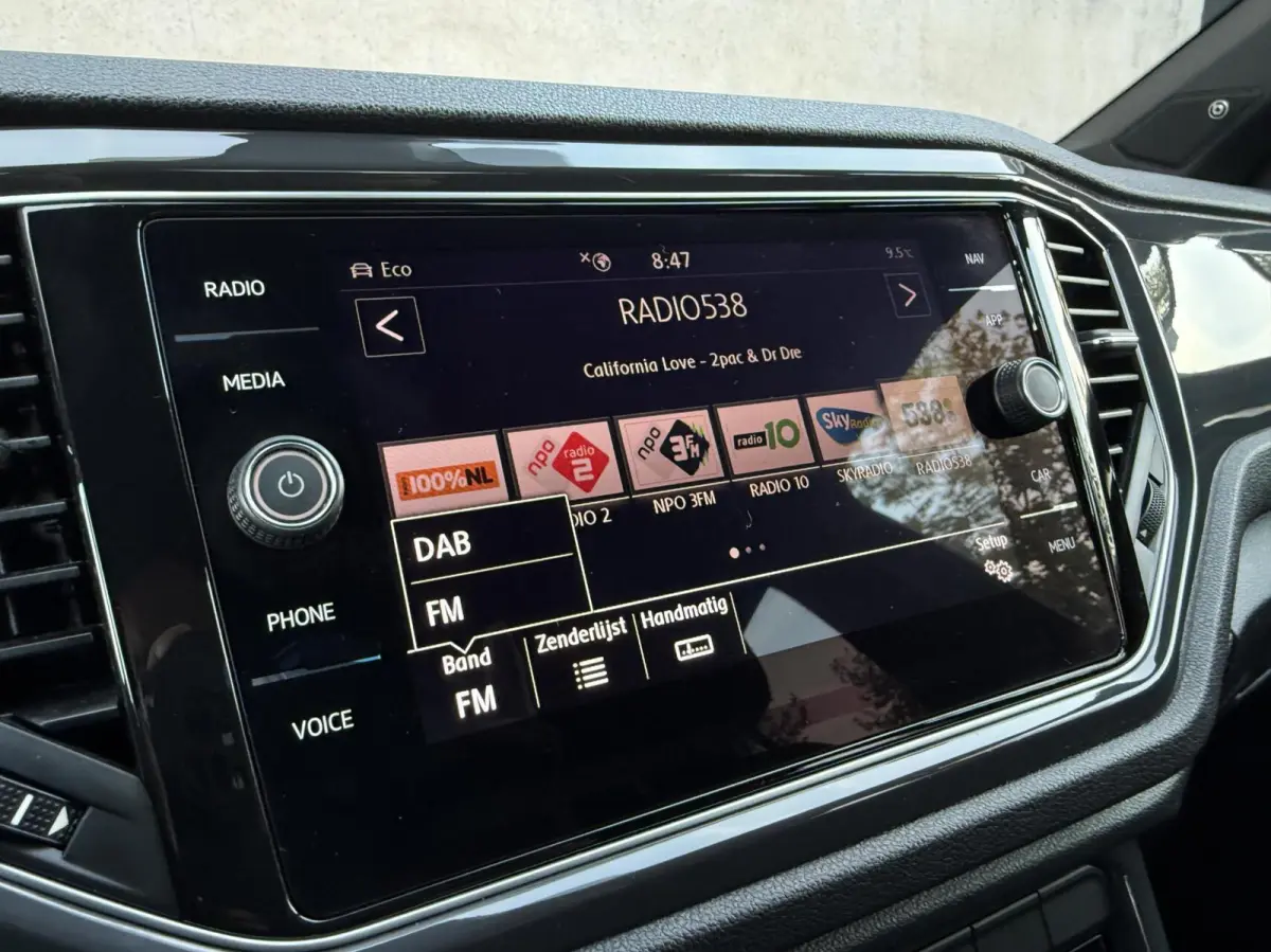 1.5 TSI Sport Business R-Line | Panorama dak | Camera | Keyless | CarPlay | Adaptieve Cruise |