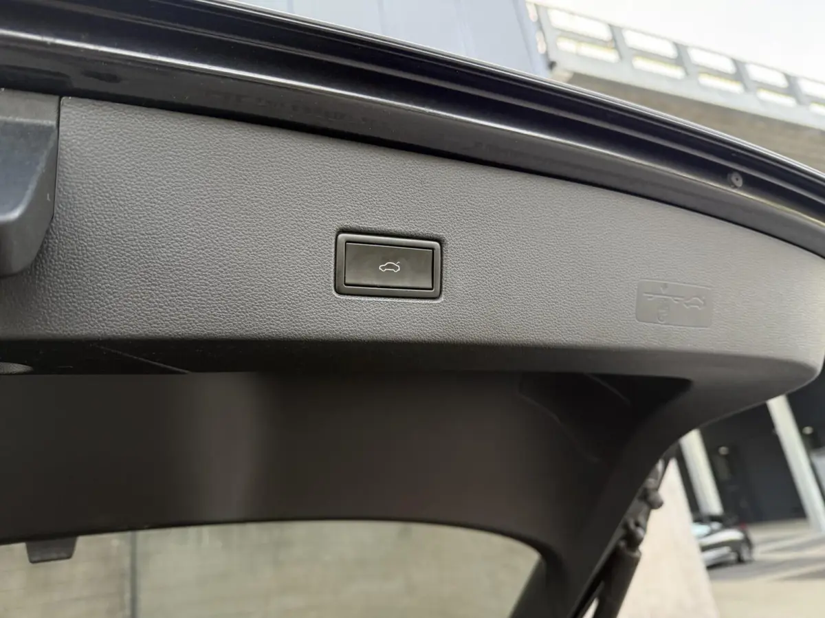 1.5 TSI Sport Business R-Line | Panorama dak | Camera | Keyless | CarPlay | Adaptieve Cruise |