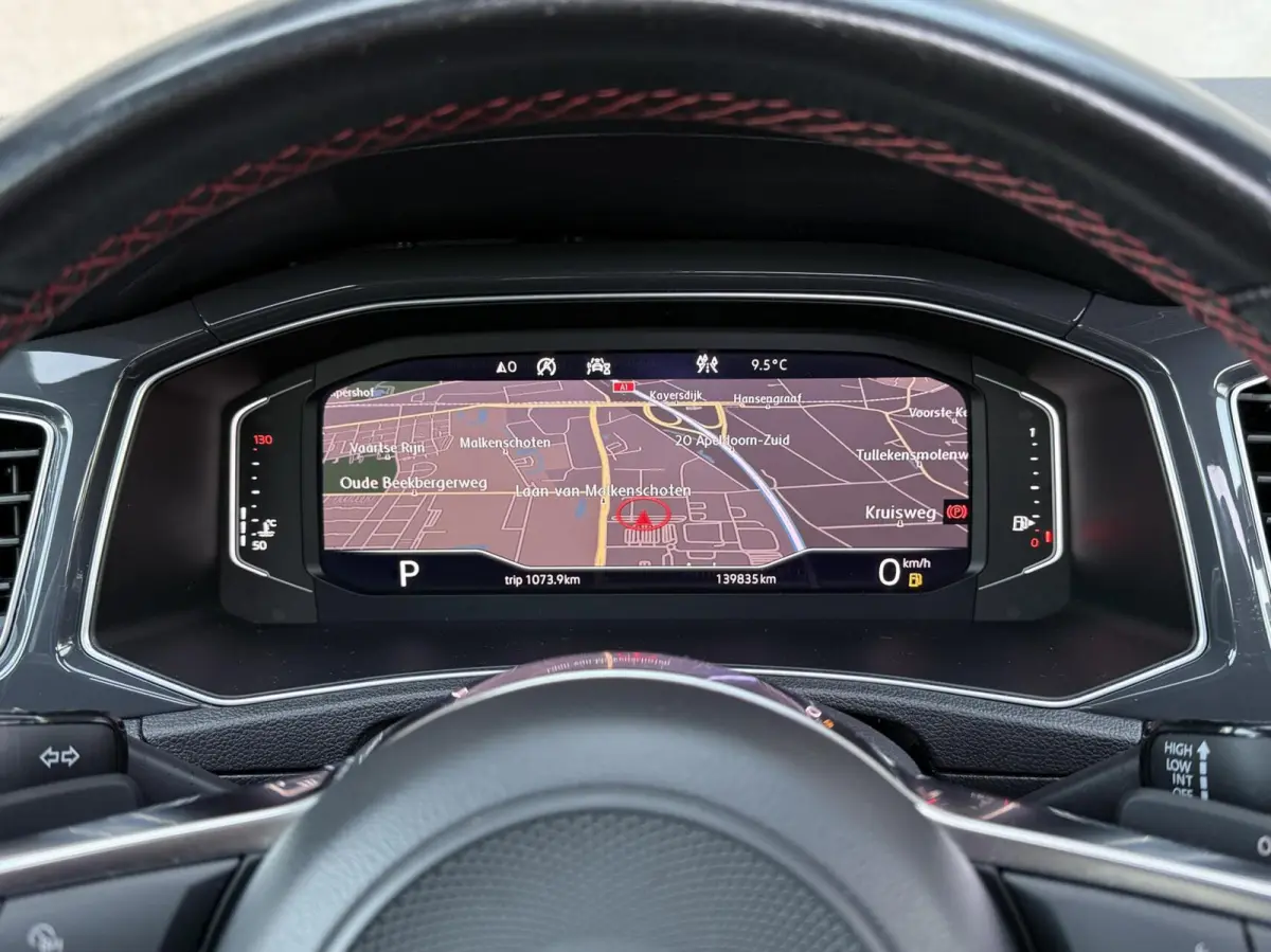 1.5 TSI Sport Business R-Line | Panorama dak | Camera | Keyless | CarPlay | Adaptieve Cruise |