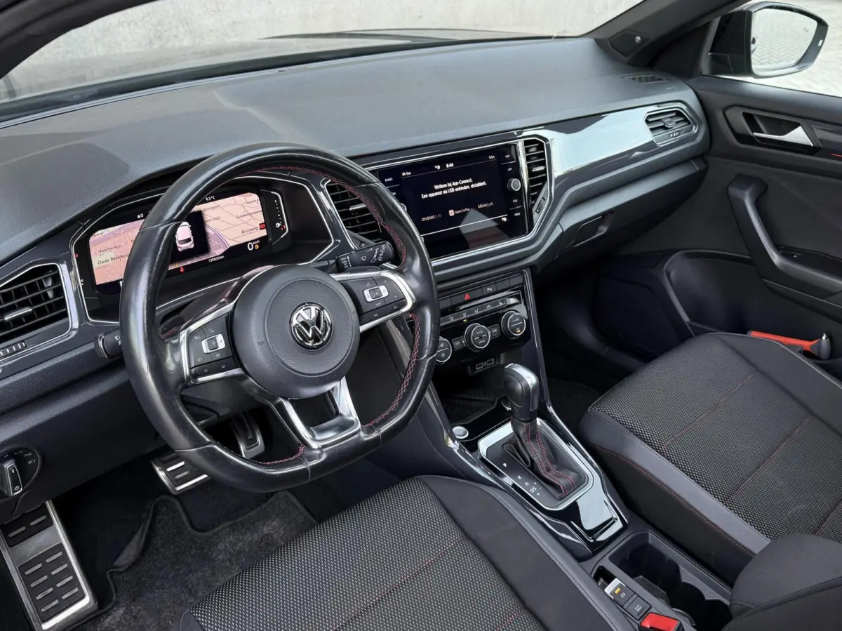 1.5 TSI Sport Business R-Line | Panorama dak | Camera | Keyless | CarPlay | Adaptieve Cruise |