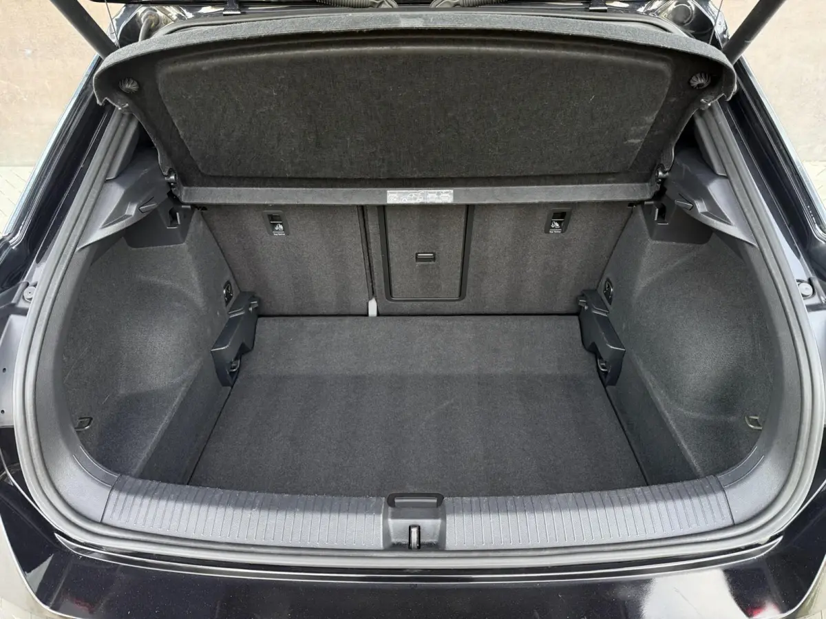 1.5 TSI Sport Business R-Line | Panorama dak | Camera | Keyless | CarPlay | Adaptieve Cruise |