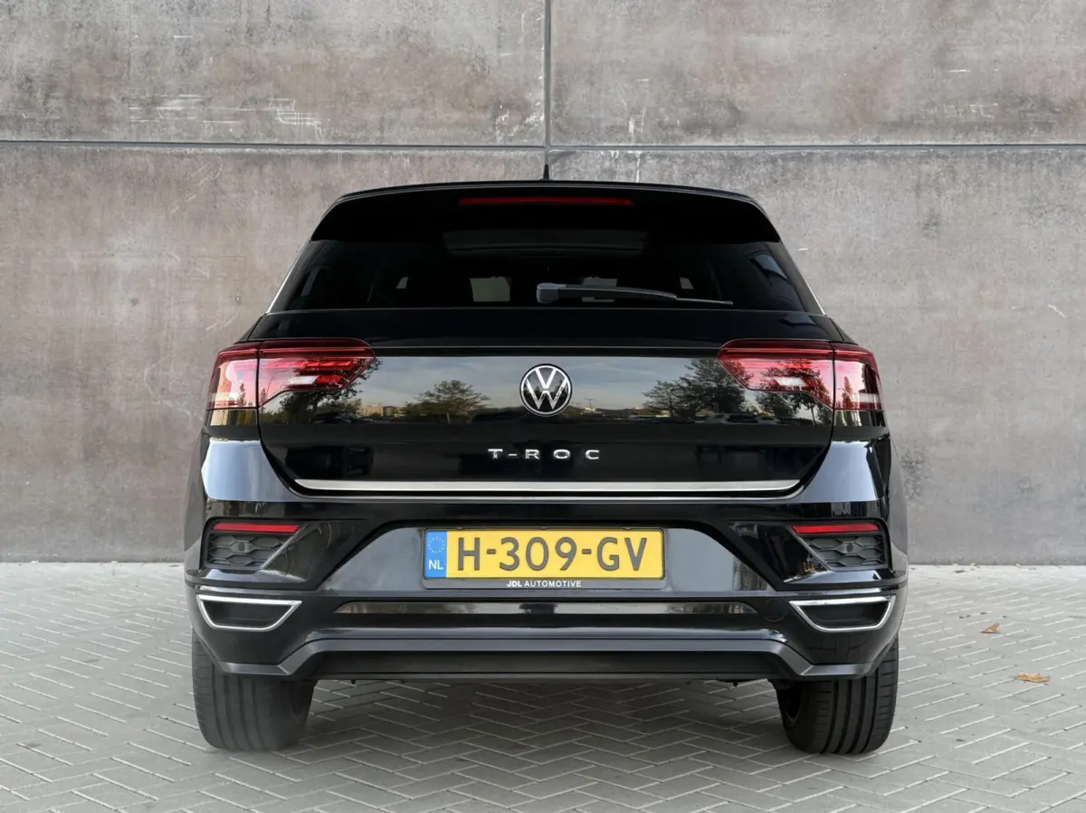 1.5 TSI Sport Business R-Line | Panorama dak | Camera | Keyless | CarPlay | Adaptieve Cruise |