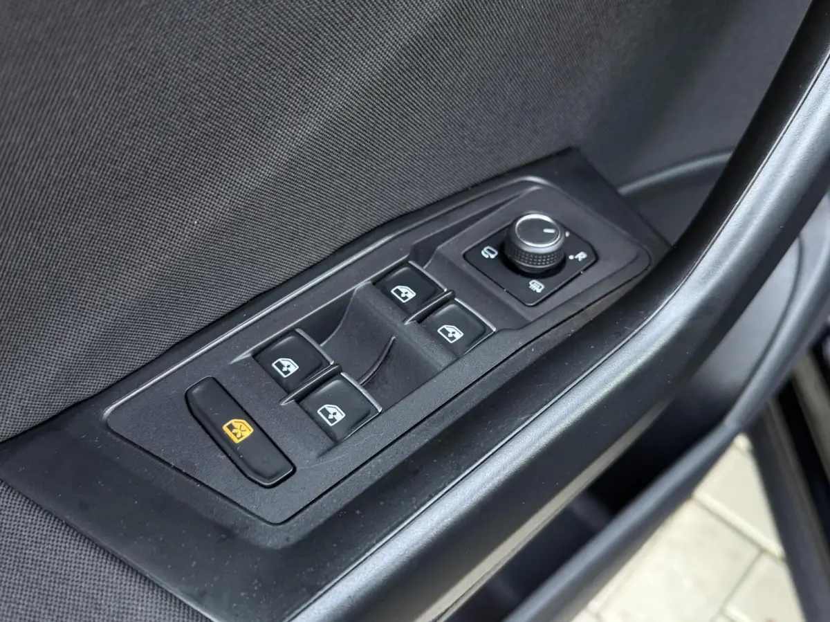1.5 TSI Sport Business R-Line | Panorama dak | Camera | Keyless | CarPlay | Adaptieve Cruise |