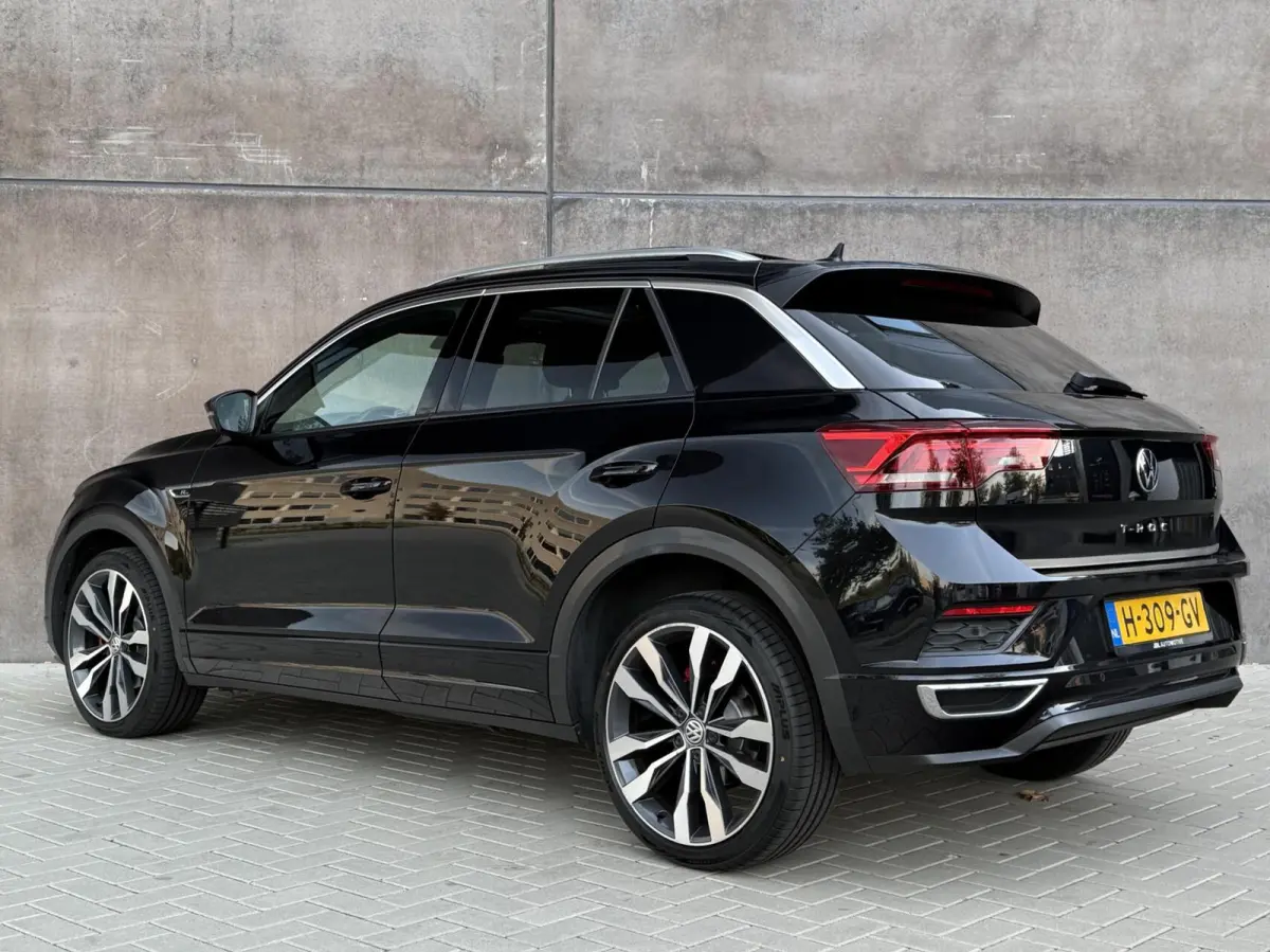 1.5 TSI Sport Business R-Line | Panorama dak | Camera | Keyless | CarPlay | Adaptieve Cruise |