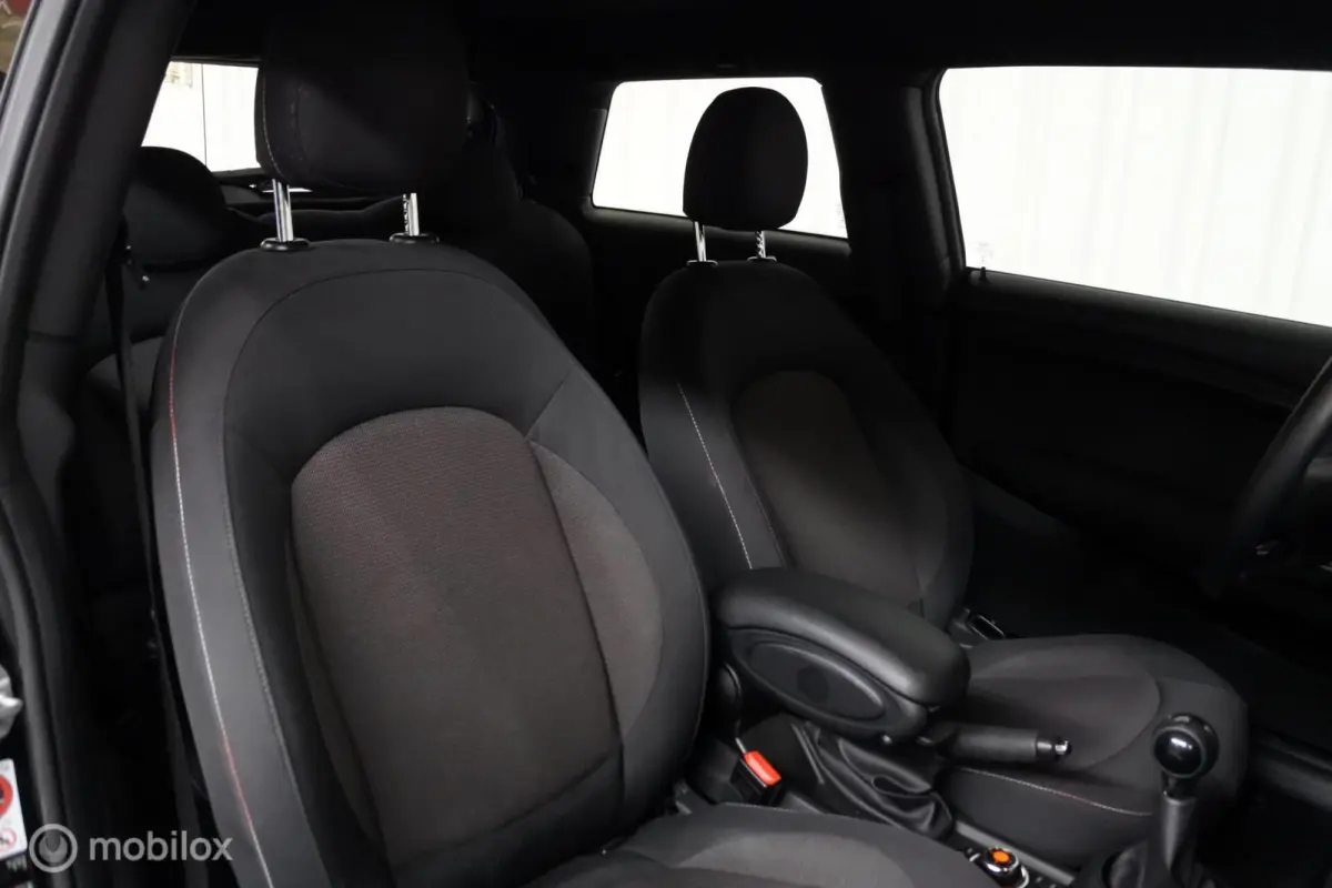I 1.5 I Cooper Business I NAP I Airco I Cruise I Navi