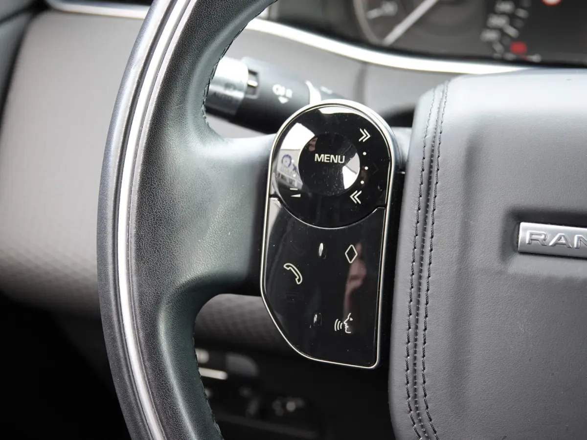 1.5 P300e PHEV AWD NL-AUTO | BLACK PACK | SURROUND VIEW | LEER | NAVI
