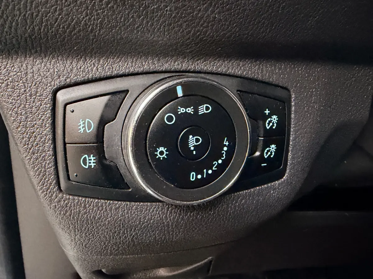 1.5 TDCI Trend, Airco, CruiseControl, Stoel verwarming Schuifdeur 1ste eigenaar Nederlandse bus RIJKLAARPRIJS